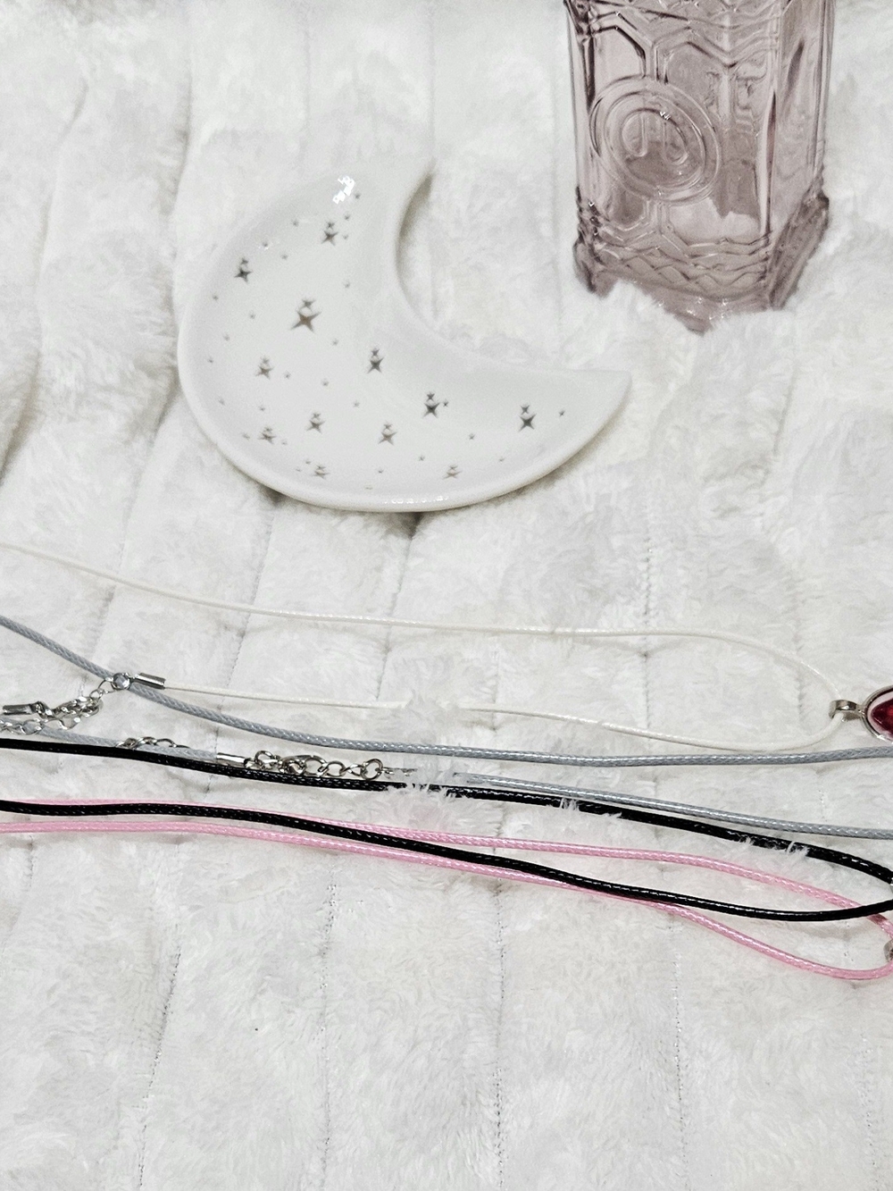☆Crystal Point Pendant Necklace - Pink, Red, Black, White - Picture 3 of 4